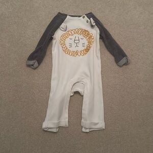 Mud pie 6-9M lion one piece